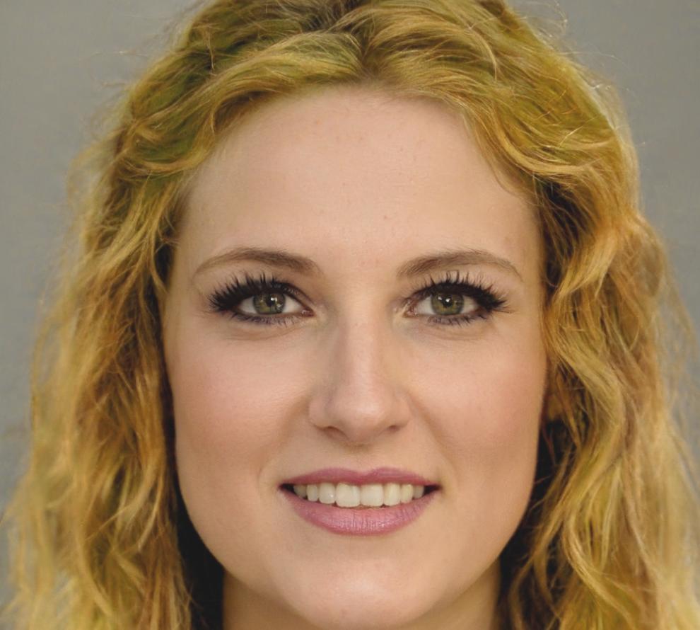 Retrato profesional de Esperanza Villalobos